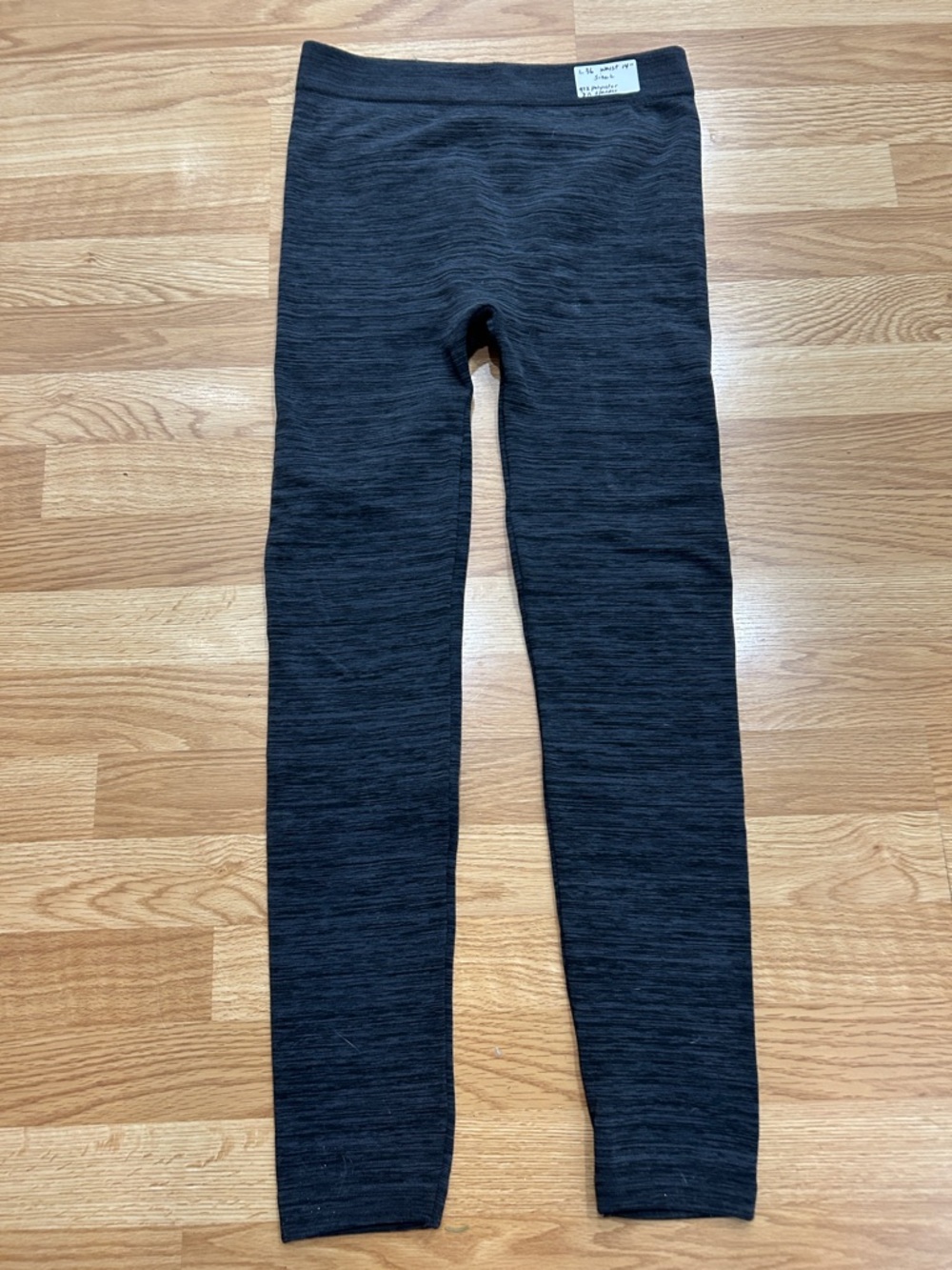 L36.    Dark Gray Knit Leggings